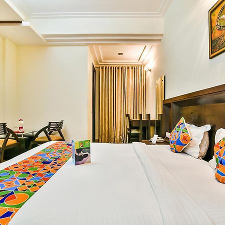 Fabhotel Oasis Dlf Phase 3 Gurgaon Buitenkant foto
