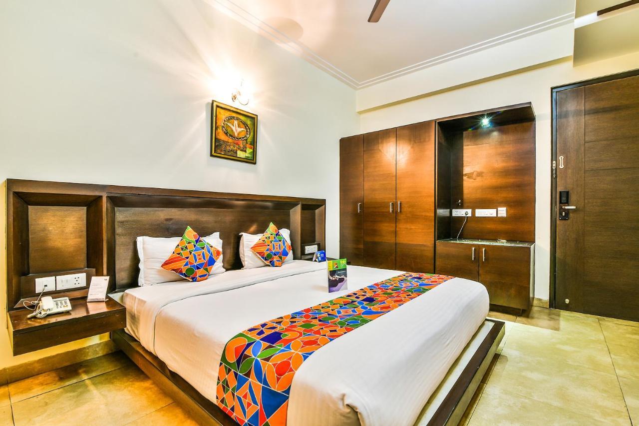 Fabhotel Oasis Dlf Phase 3 Gurgaon Buitenkant foto