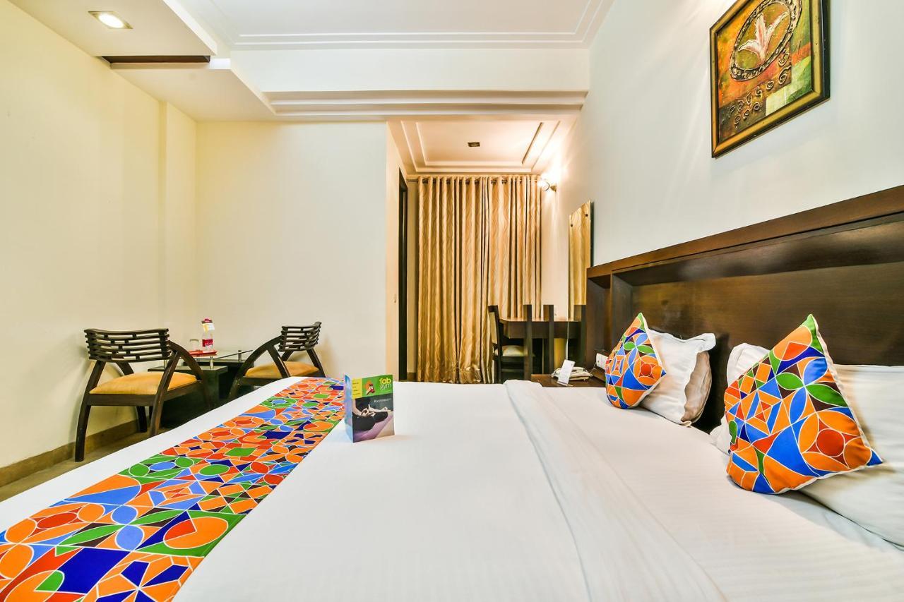 Fabhotel Oasis Dlf Phase 3 Gurgaon Buitenkant foto