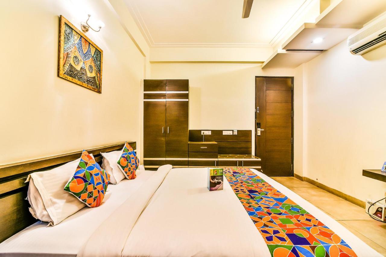 Fabhotel Oasis Dlf Phase 3 Gurgaon Buitenkant foto