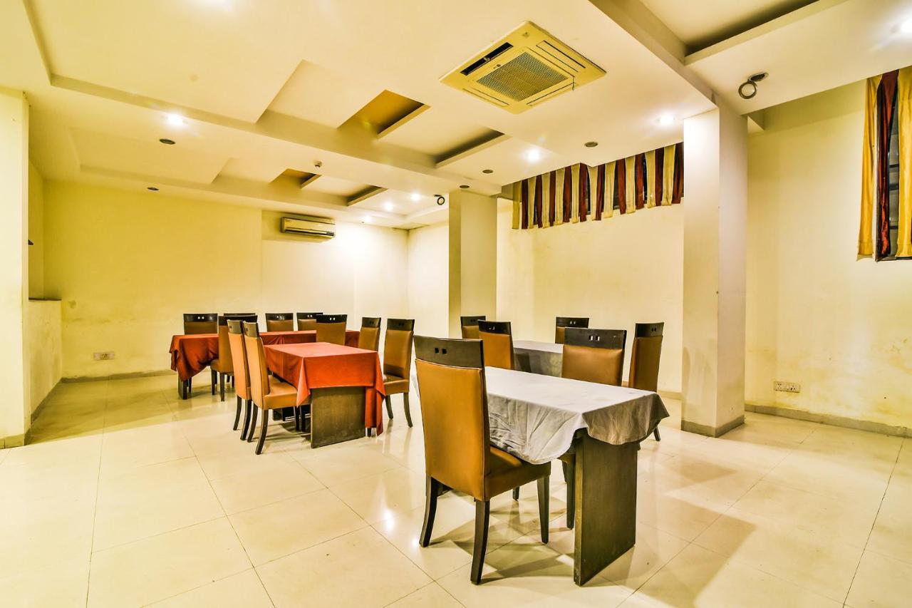 Fabhotel Oasis Dlf Phase 3 Gurgaon Buitenkant foto