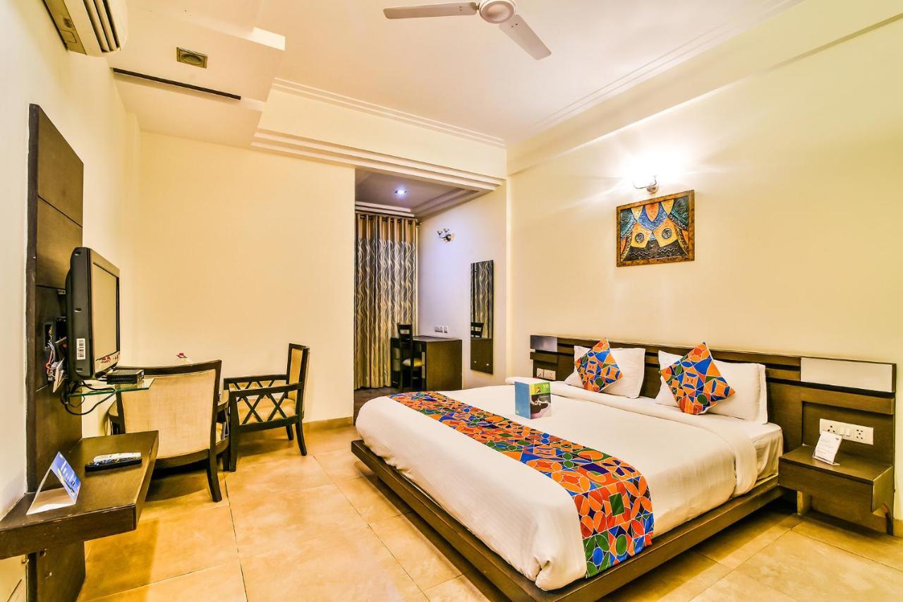 Fabhotel Oasis Dlf Phase 3 Gurgaon Buitenkant foto