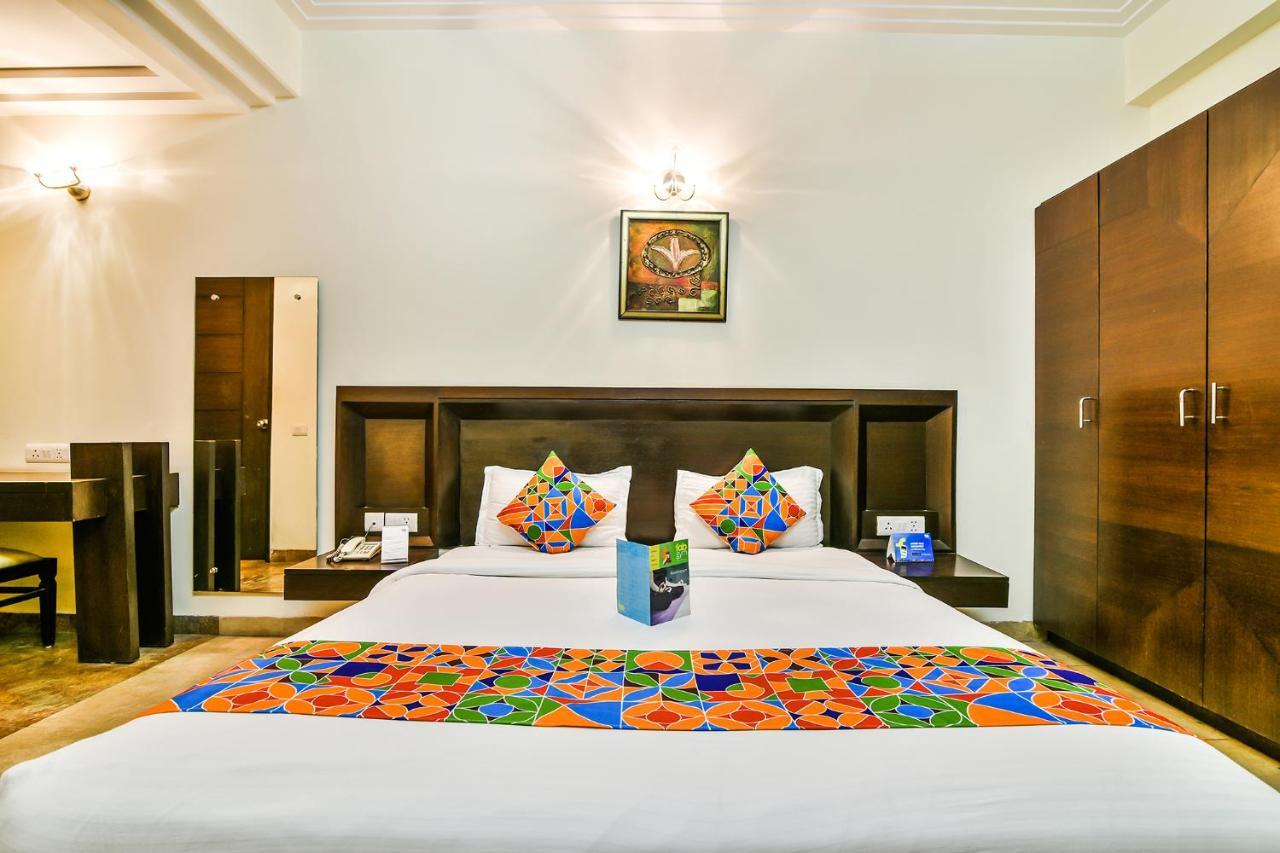 Fabhotel Oasis Dlf Phase 3 Gurgaon Buitenkant foto